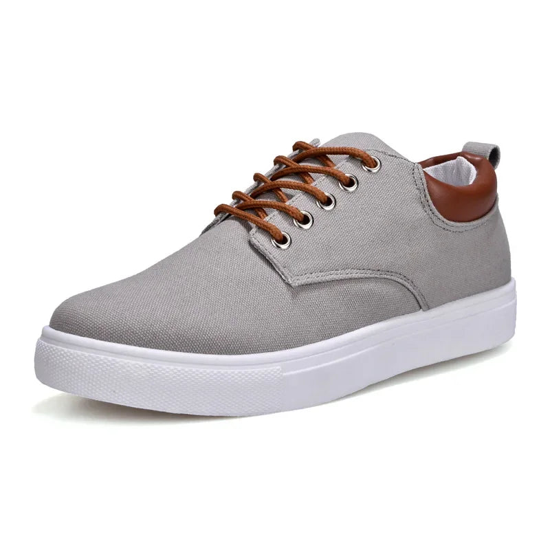 Fashionable Casual Sneakers Made of Canvas - Pure