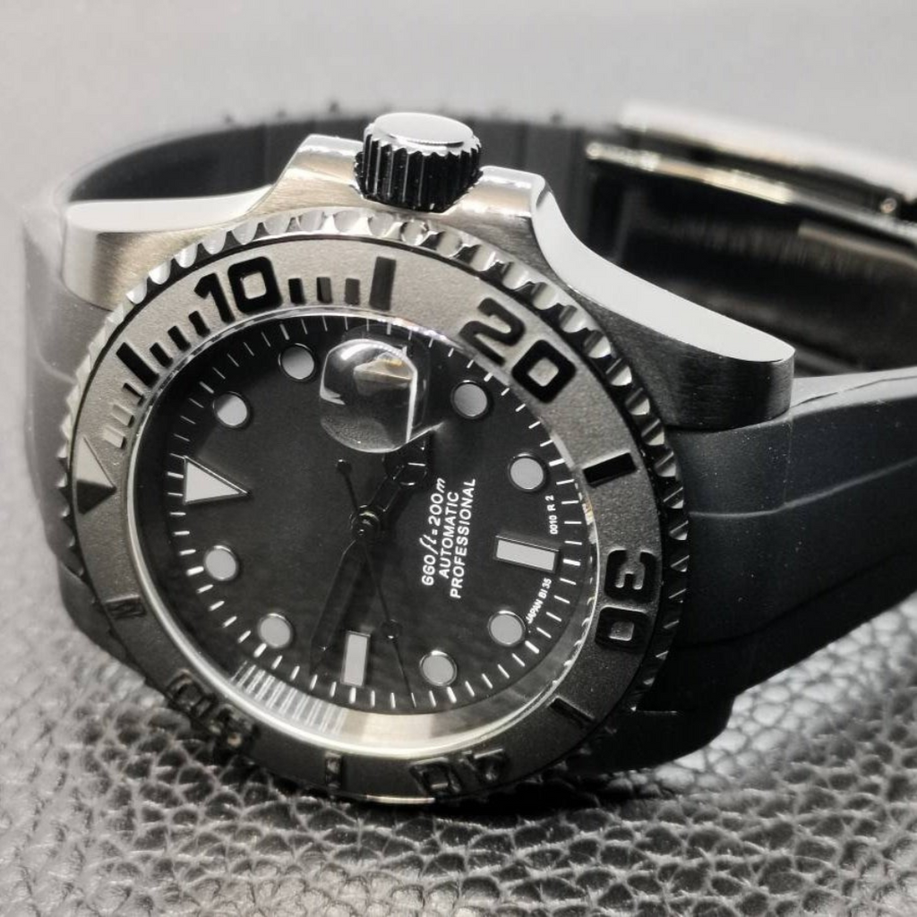 MONTRE MOD MARINER | NOIRE INTÉGRALE | BRACELET EN SILICONE